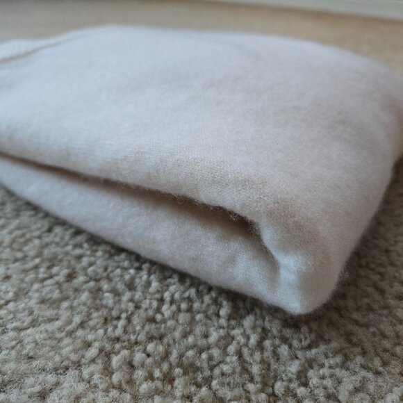 NWOT Club Monaco Thick Cashmere Sweater - Picture 10 of 11